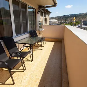 Big Terrace On Liberty Square Апартаменты